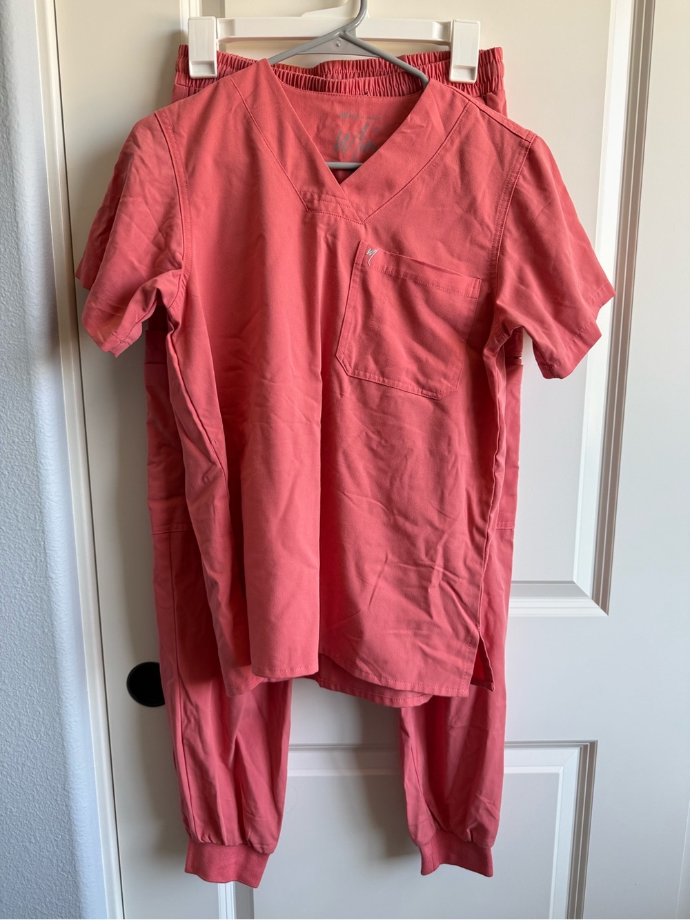 Mim Salmon V-Neck Scrub Set